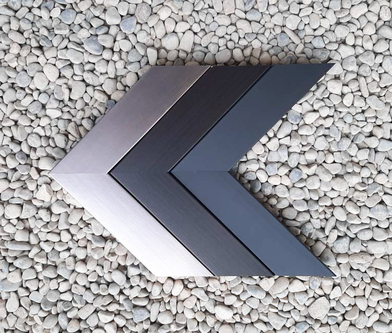 Load image into Gallery viewer, Traditional Frame